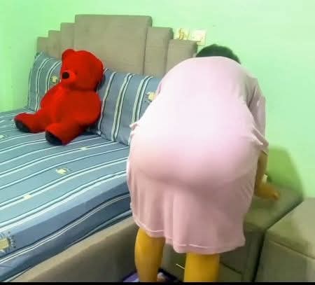 ياااااااااااااااااا سلام على الدبدوب الأحمر و هو مستريــــ🫣ــح