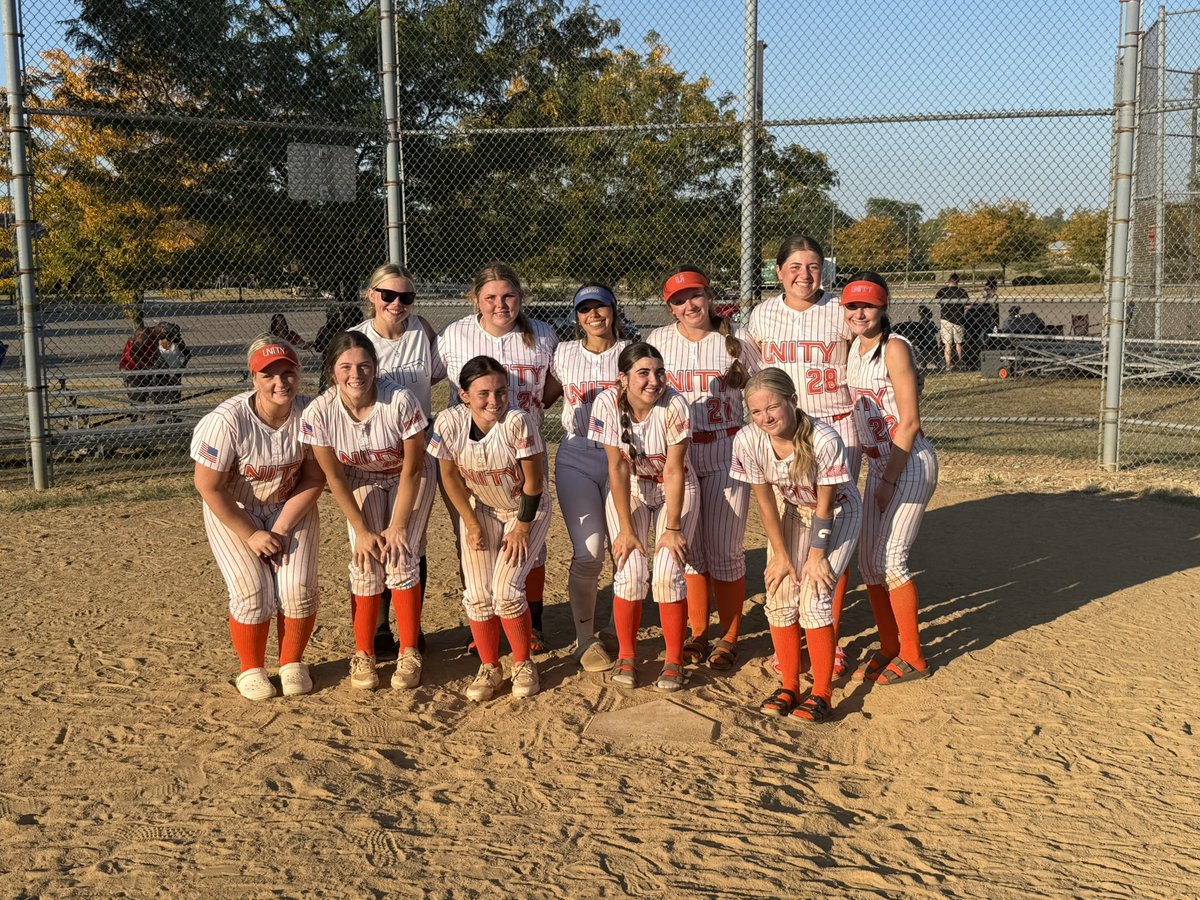 unity_07cincy's tweet photo. After a couple tough losses the girls battled back and won their bracket!! Great way to start the season ladies. @UnityCoachJosh @VAUnitySB 

Team stats
AVG .385
SLUG .582
Hits 47
Runs 42
HRS 5 https://t.co/dYbDFk6Zh3