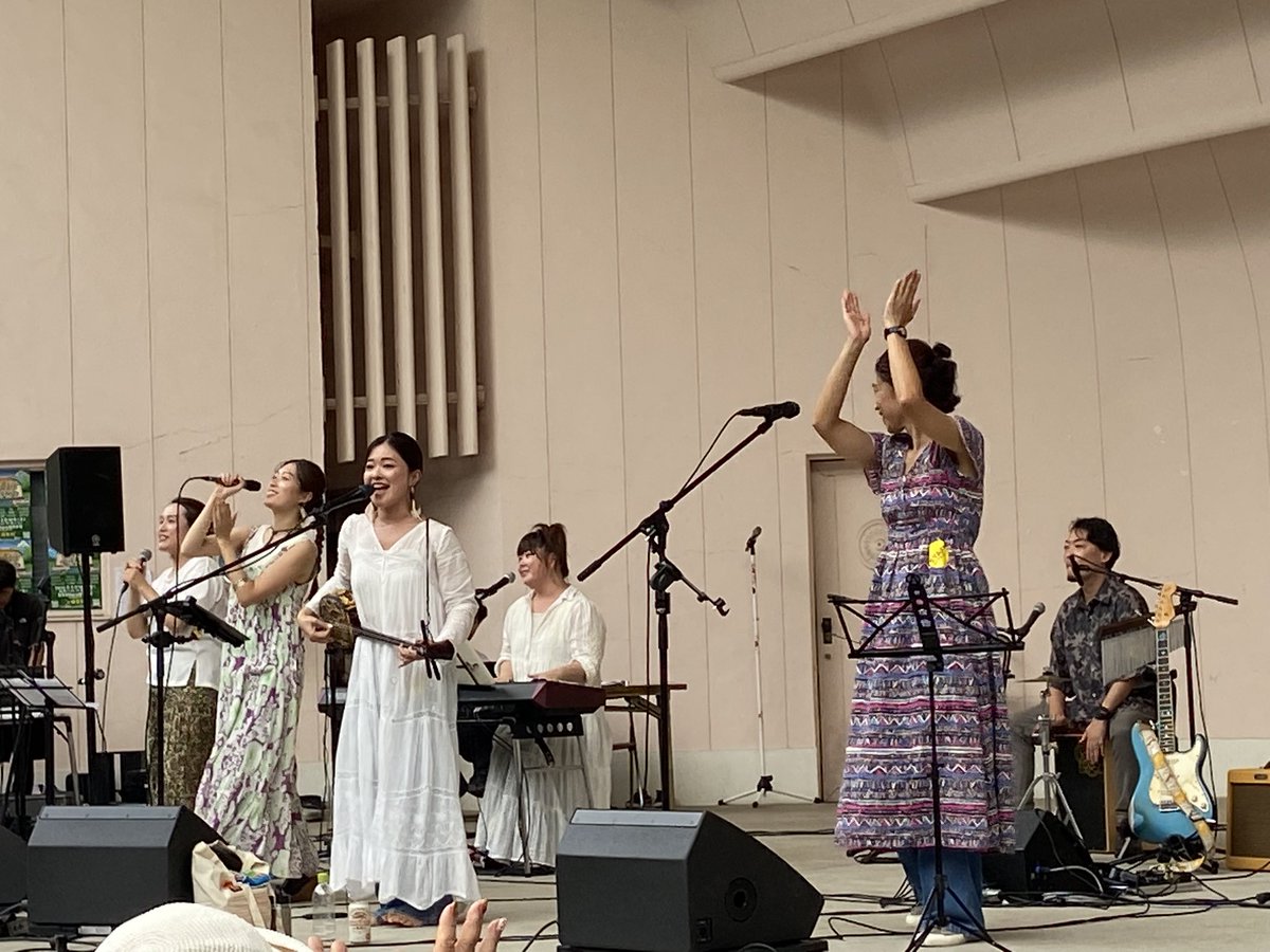 I1EReY9vLzfRxuu's tweet photo. 和紗さんの
#thirtynote 
で興味を持って
 #musicpicnic
最初から最後まで♬
初めての #丸山公園野外音楽堂
蒸し暑い中でしたけど
いろんなコラボが楽しいひとときでした🎸🎹🎻🥁🎤🪕🎼
#ミシマカメラ https://t.co/UAsBx4zv1I