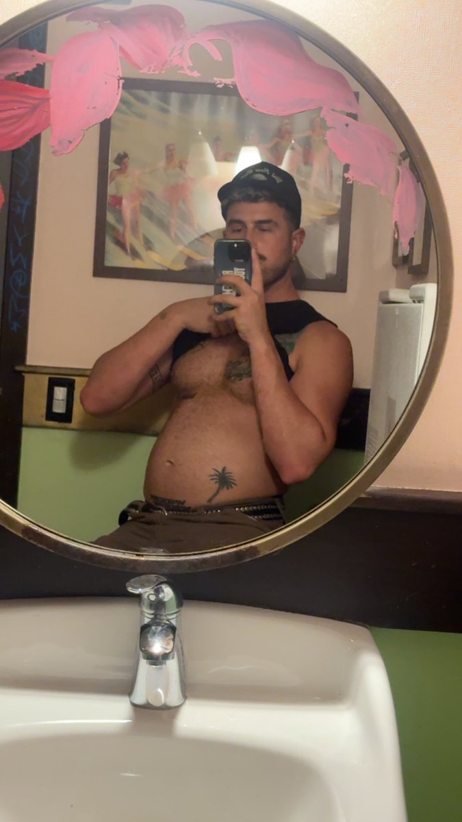 BeefyOomf tweet media