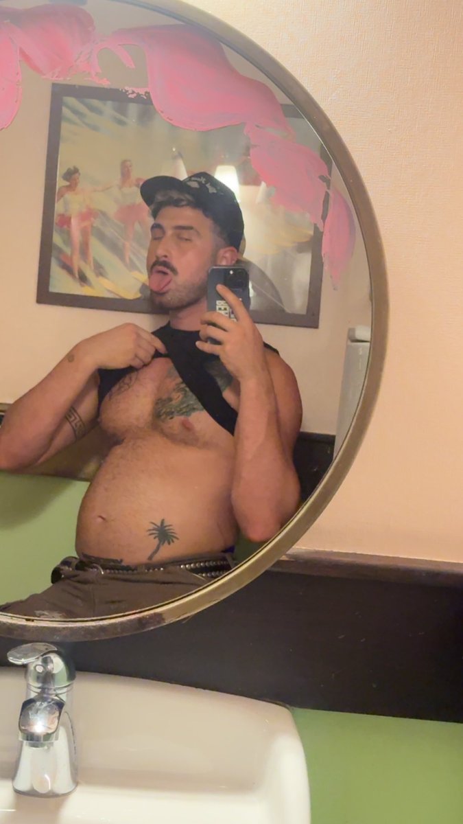 BeefyOomf tweet media
