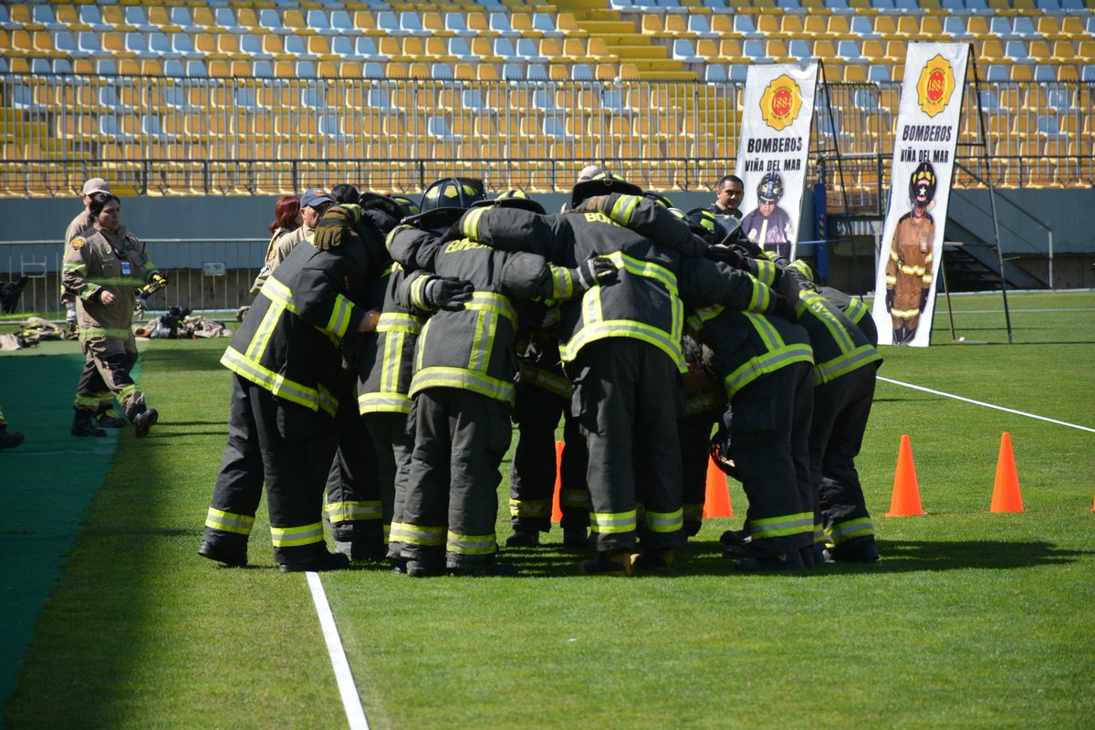 Vivimos una jornada histórica en nuestro Cuerpo de Bomberos de Viña del Mar con la realización de la Competencia Intercompañías “Comandante Julio Chaigneau” en el Estadio Sausalito

<a href="/bomberosvina/">Bomberos ViñadelMar</a>

instagram.com/p/DOmaEOmkeM4/…