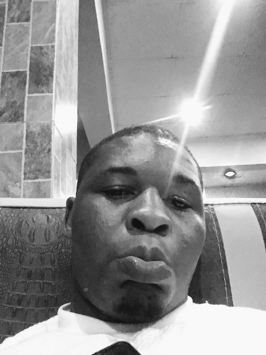 Mainchief01's tweet photo. "A dream doesn't become reality through magic; it takes sweat, determination and hard work."
(Sick face though😷🏥🤒🤢🤮)
#Ralph #Ifeanyichukwu #Paschal #Ugwuanyi #Nigeria #Nsukka #Obukpa #Umuorua #Obige #Positivevibes #Hardworking #OptmisticPerson #Risktaker #AlwaysIn4Business https://t.co/Y7bHKunpTB