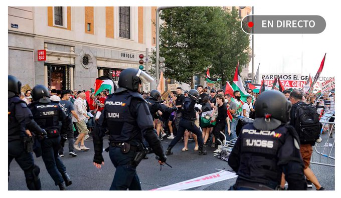 alberto_mera's tweet image. La vergüenza vivida en La Vuelta ciclista y el cochambroso final a pesar del nivel de seguridad &quot;Cumbre de la OTAN&quot; demuestran dos cosas:
1. El pueblo puede siempre imponerse a la autoridad.
2. El pueblo es idiota a la hora de elegir metas.