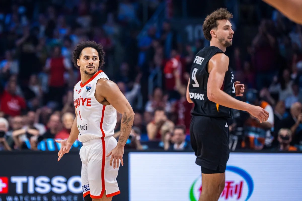 Euroleague Time tweet media