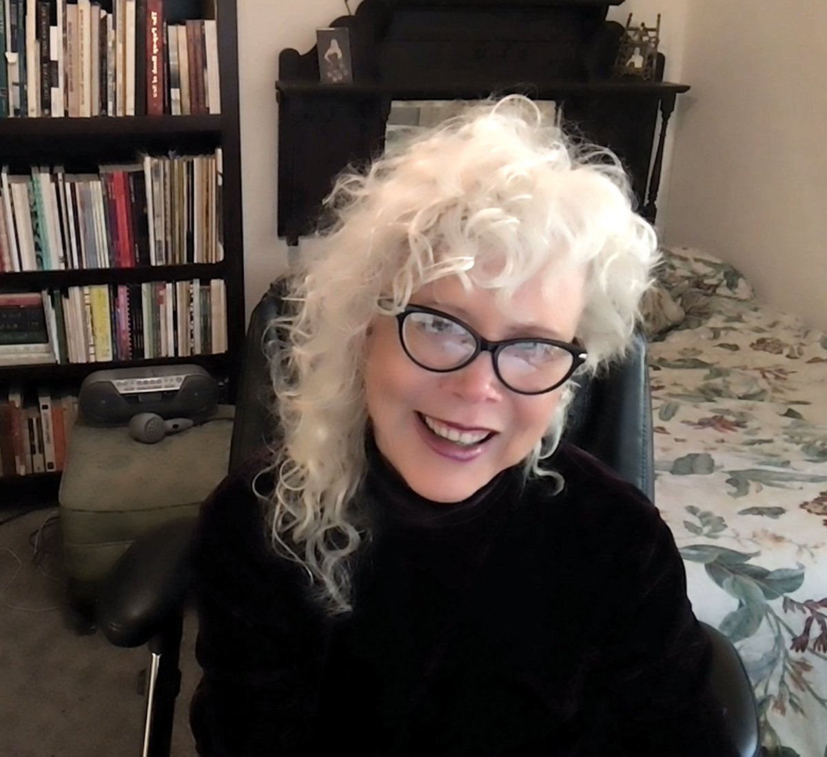 SlipperyElmLJ's tweet image. Here's "Starry Night: a Constellation"--videopoem by Christy Sheffield Sanford, 3rd place in last year's Deanna Tulley Multimedia Contest: slipperyelm.findlay.edu/starry-night-a…

Our 2025 Contest closes September 30--send us your work via Submittable @submishmash 
at slipperyelm.submittable.com/submit