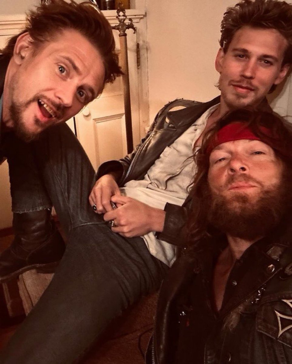 ℒ𑣲𝚟͟𝚎͟𝑙͟𝑎͟𝑐͟𝑒͟ tweet media