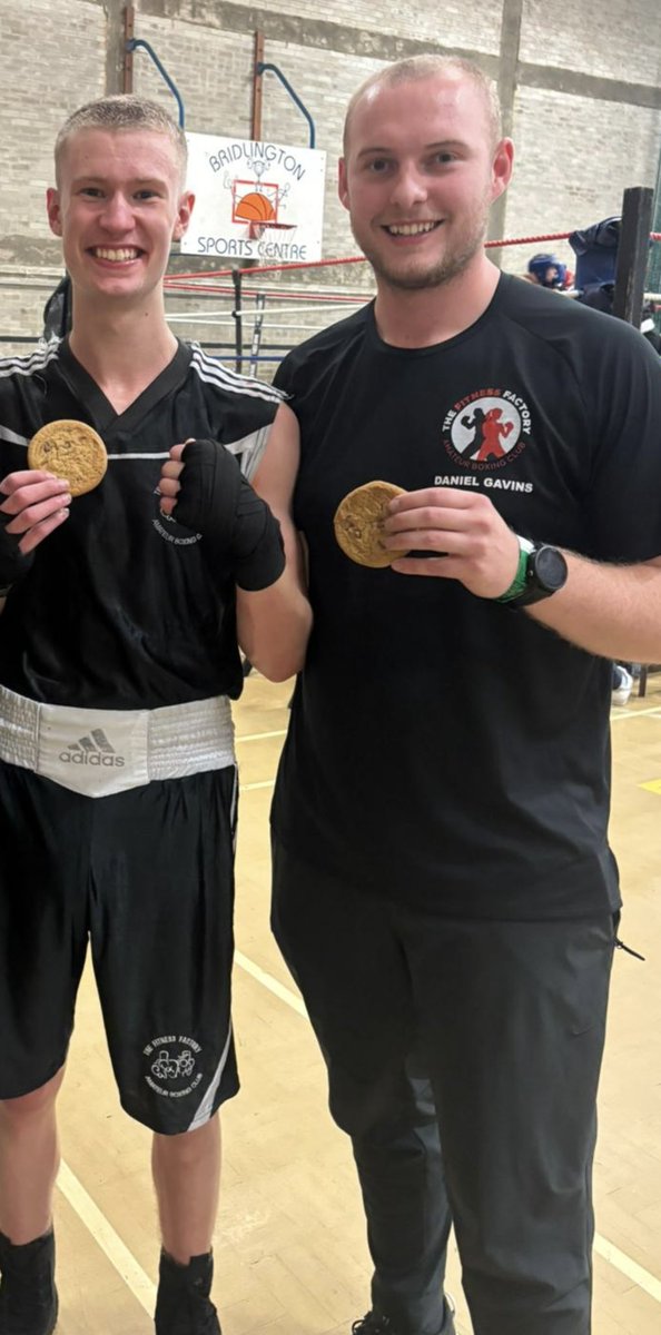 FitFactoryAbc's tweet image. Great result for Bevan today at Bridlington, boxing a very strong opponent, traditional cookie celebration being enjoyed by him &amp;amp; his Coach Dan 🥊🥊