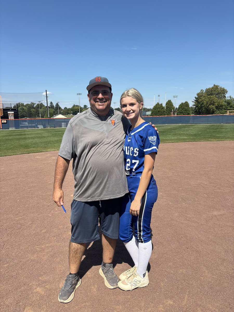 Kitt_Testa28's tweet image. Spent my Saturday morning at @Bucknell_SB ! Thank you so much for the invite @CoachBradPosner I can’t wait to be back!!! I had a great time!Go Bisons!! 🧡💙 @LDukesAntuono @LadyDukes_Razo @LadyCardsb