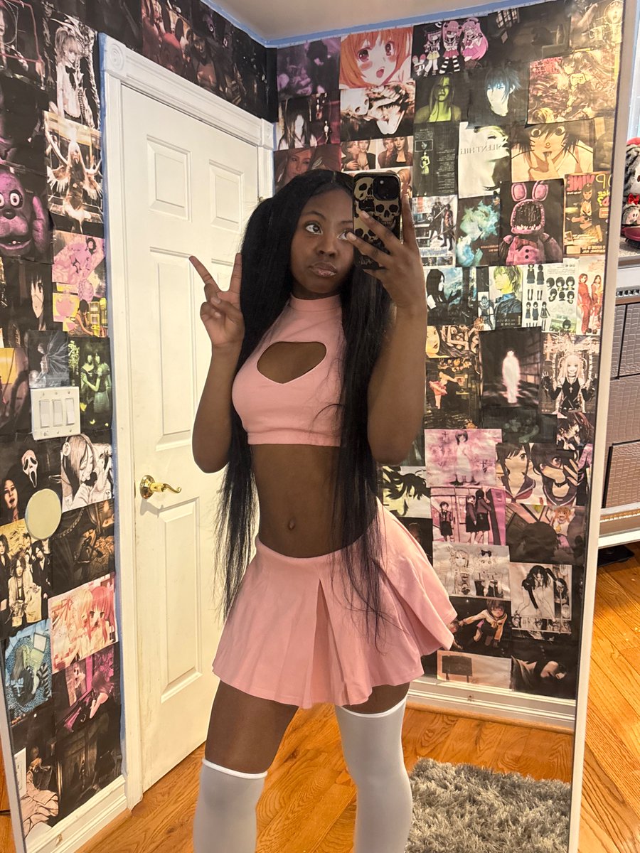 ROTTINGCARCASSS's tweet photo. miss cosplay by meee :3 https://t.co/42kU7UdxUN