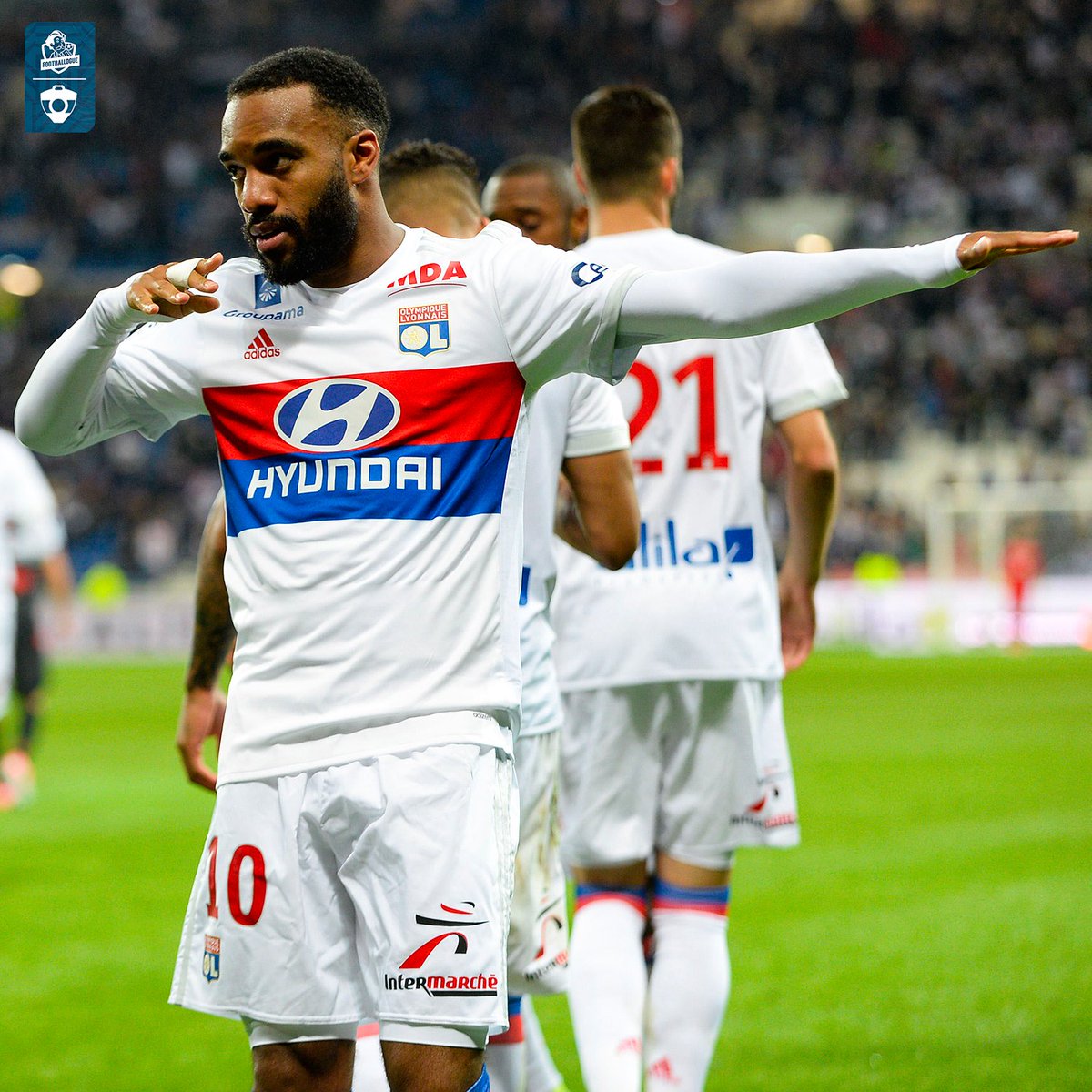 Footballogue's tweet photo. Corentin Tolisso qui célèbre comme son ami et ex-coéquipier Alexandre Lacazette ! 🥹❤️💙

(@ligue1plus) https://t.co/fm3bTZnqfq