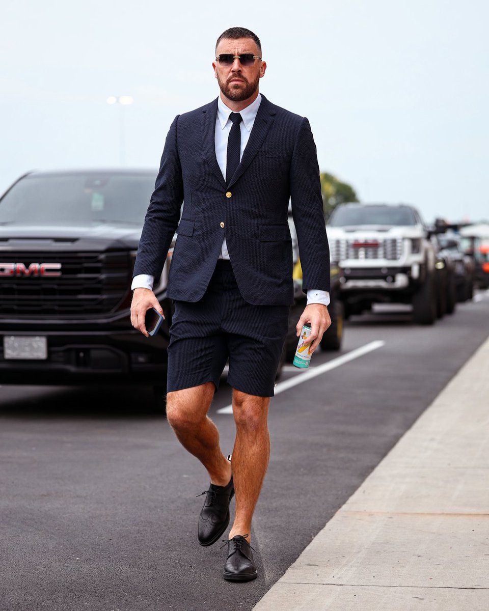 derek guy tweet media