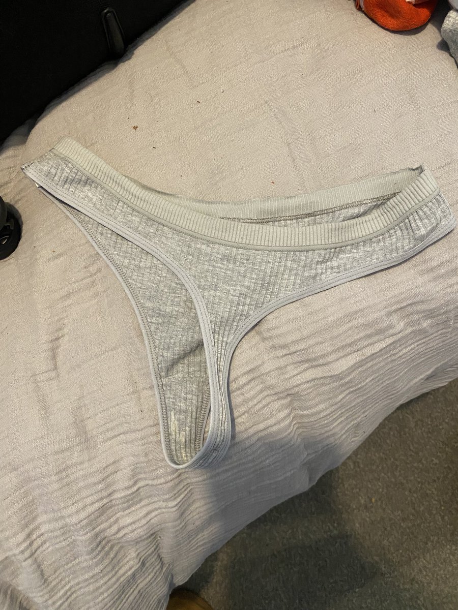 _SummerSpirit's tweet photo. My little simp, disobeyed me so selling his weekly thong instead as a punishment !! Who wants to take it away from him!
#usedthong #sellingitems https://t.co/ZdiVXEr0zm