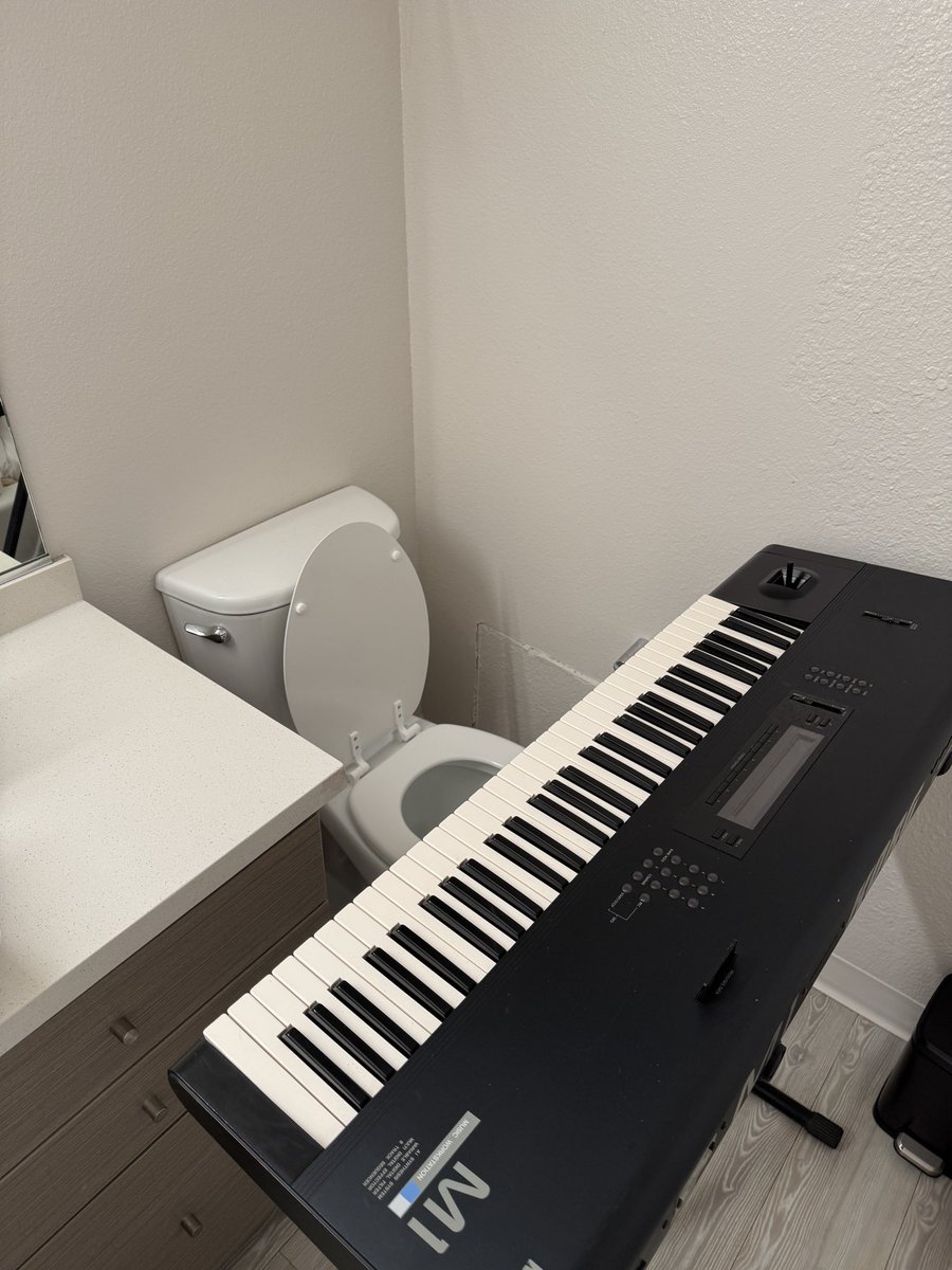 skxllflower tweet media