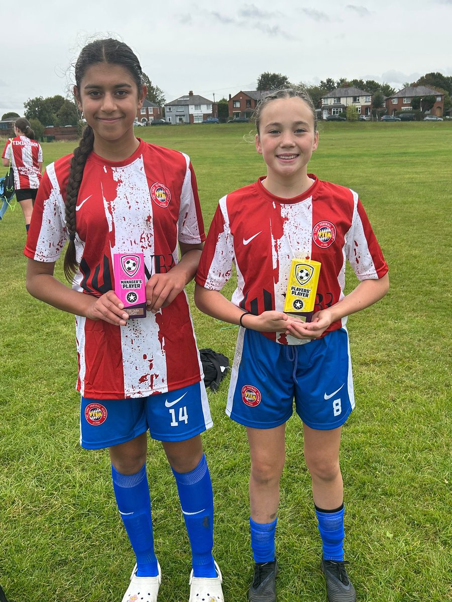 Teamwork makes the dream work! ✨ 

Huge shoutout to our U14s Tiki Taka Lyon Girls for an amazing 8-0 victory over Eastleigh. 

Every goal was a result of some phenomenal passing, and their fantastic finishing was the perfect end to some brilliant team play. 

Well done, everyone