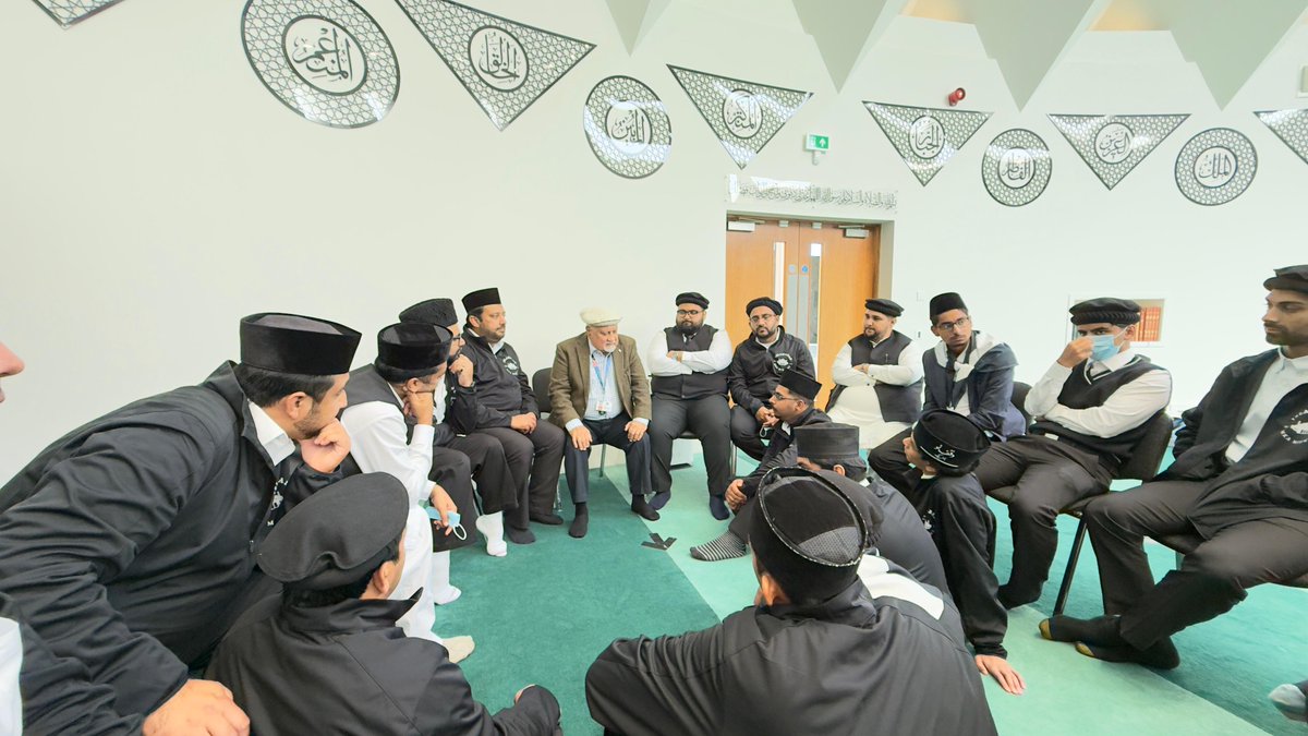 Day 04 Update –

Khuddam had various sittings with senior members of the Jama’at. One special session was with Major Sahib of Hifazat-e-Khaas, who shared inspiring incidents of Khilafat and the department’s service. Alhamdulillah for these faith-strengthening experiences! ✨
