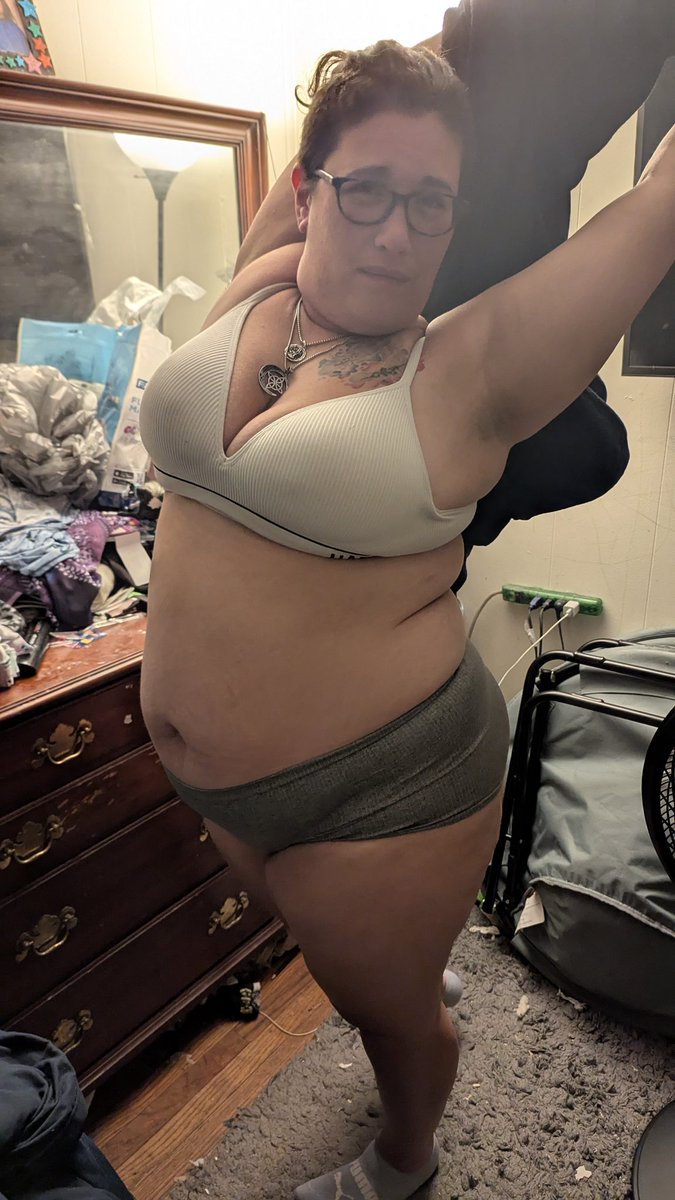 polywolfpack's tweet image. Just letting everyone know we are still around and still working on new content. The weather change has made it hard to do much but we are working on it. We already have a huge amount of stuff on the site as is so while it's cheap why not have a look? 

fansly.com/post/821990678…