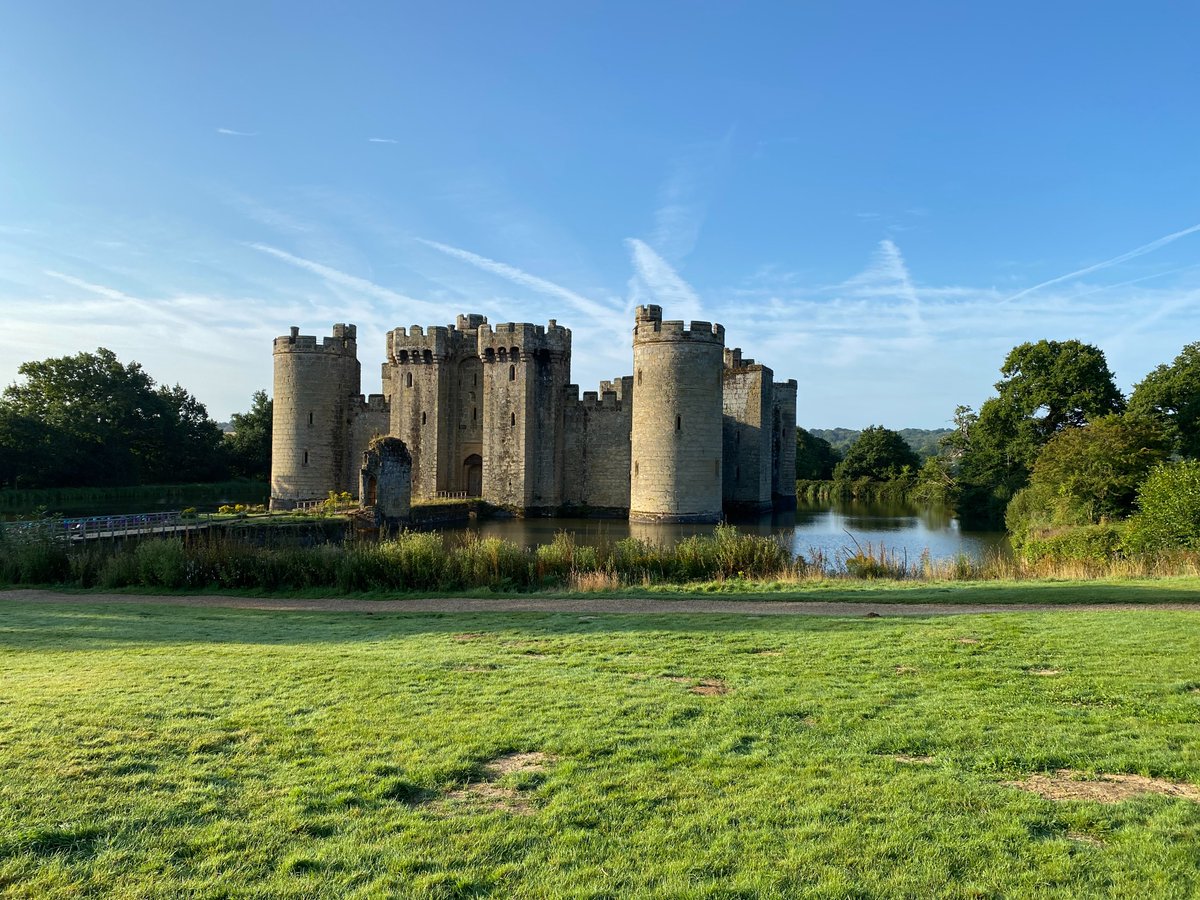 For our 19 September lecture at 7pm, we are excited to welcome <a href="/Nathalie_Cohen/">Nathalie Cohen</a>, National Trust archaeologist, who will talk to us about 'Archaeology at Bodiam' and the #Bodiam100 project. Use this link to book eventbrite.co.uk/e/archaeology-…