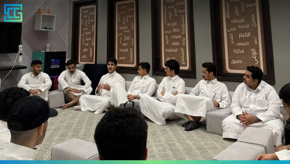 ✨في ثلاثية النادي الثقافي الماضية استضفنا:
أحمد القويز، نايف المالك، مشاري الداوود، عبدالملك المهنا 🌟
تحدثوا عن تجربتهم المميزة مع كورس الذكاء الاصطناعي من كاوست، رحلة مليئة بالتحديات، التجارب، والرؤى الملهمة لمستقبل التقنية 🤖