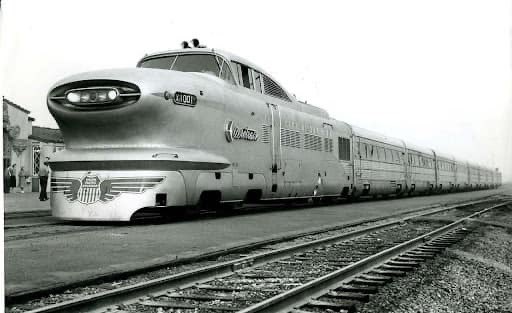 engineers_feed's tweet photo. GM Aerotrain 1956 https://t.co/znBAT60mfh