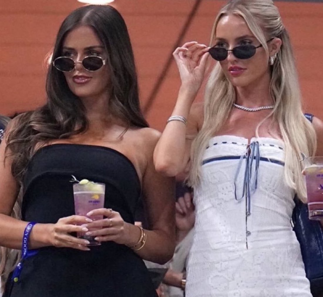 Underdog's tweet image. &quot;Is that the guy who drafted Travis Etienne Jr. even though everyone said Tank Bigsby was the starter?&quot;