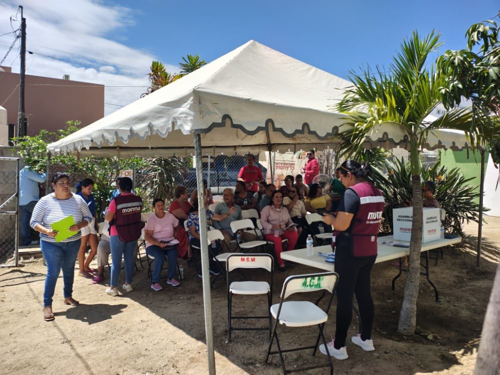 #DomingoDeAsamblea #TrabajandoPorBCS

❤️🇲🇽 El segundo piso de la cuarta transformación se fortalece en cada rincón del país y Baja California Sur no es la excepción. 

Gracias a todos quienes participaron, su apoyo y su interés son lo más importante. 

#ComitésMorena