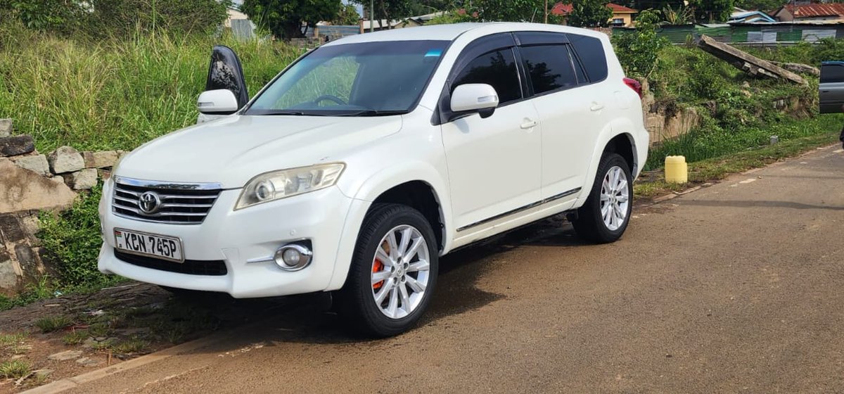 Hebu wacha nianze polepole huku kisumu kama kina <a href="/alexmwanzo/">TurboDiesel</a> 
 Sieeet, hebu cheki 
@ 1.5M unabeba mrembo