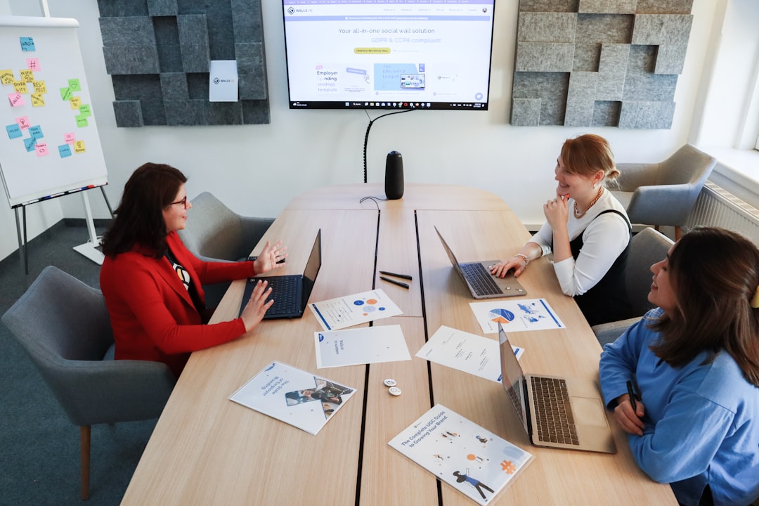 EnCirca's tweet photo. Ready to add your entire team? Bulk invites make onboarding a breeze! Get started today โ https://t.co/hSxJz5XUwA #DomainSecurity https://t.co/ZnJDMob05w