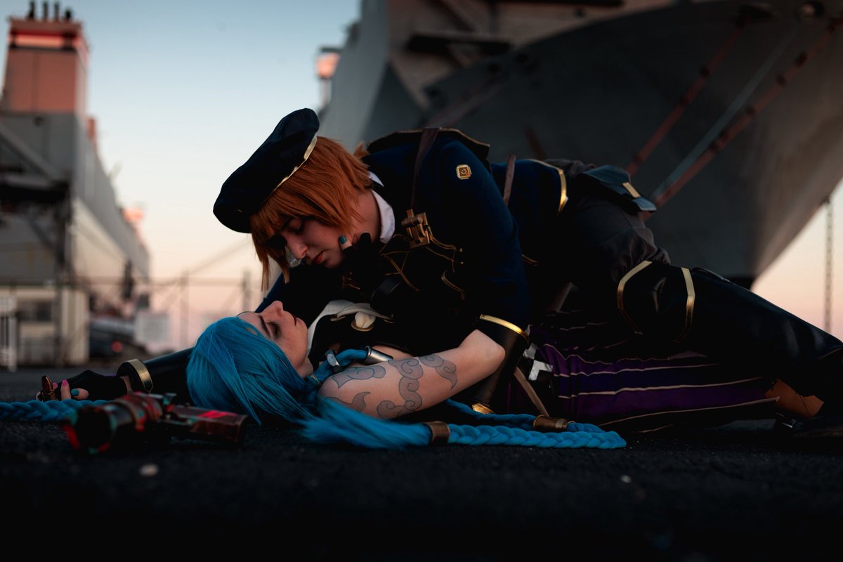 erikwphotog's tweet photo. A preview of MUCH more to come.
Hope you’re all feeling fantastic this Sunday.
Jinx - @Realtra_cosplay
Maddie - @/ri_stride
#gingerbomb #arcane #arcanecosplay #maddiexjinx #maddiecosplay #jinxcosplay https://t.co/Qc7uubwYzj