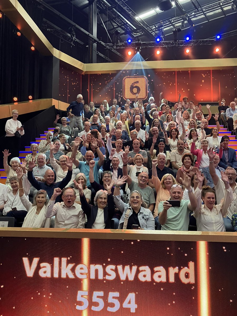 Gezelligheid met allerlei inwoners uit Valkenswaard bij #Miljoenenjacht met <a href="/_LindadeMol/">Linda de Mol</a> 🥳🇺🇦