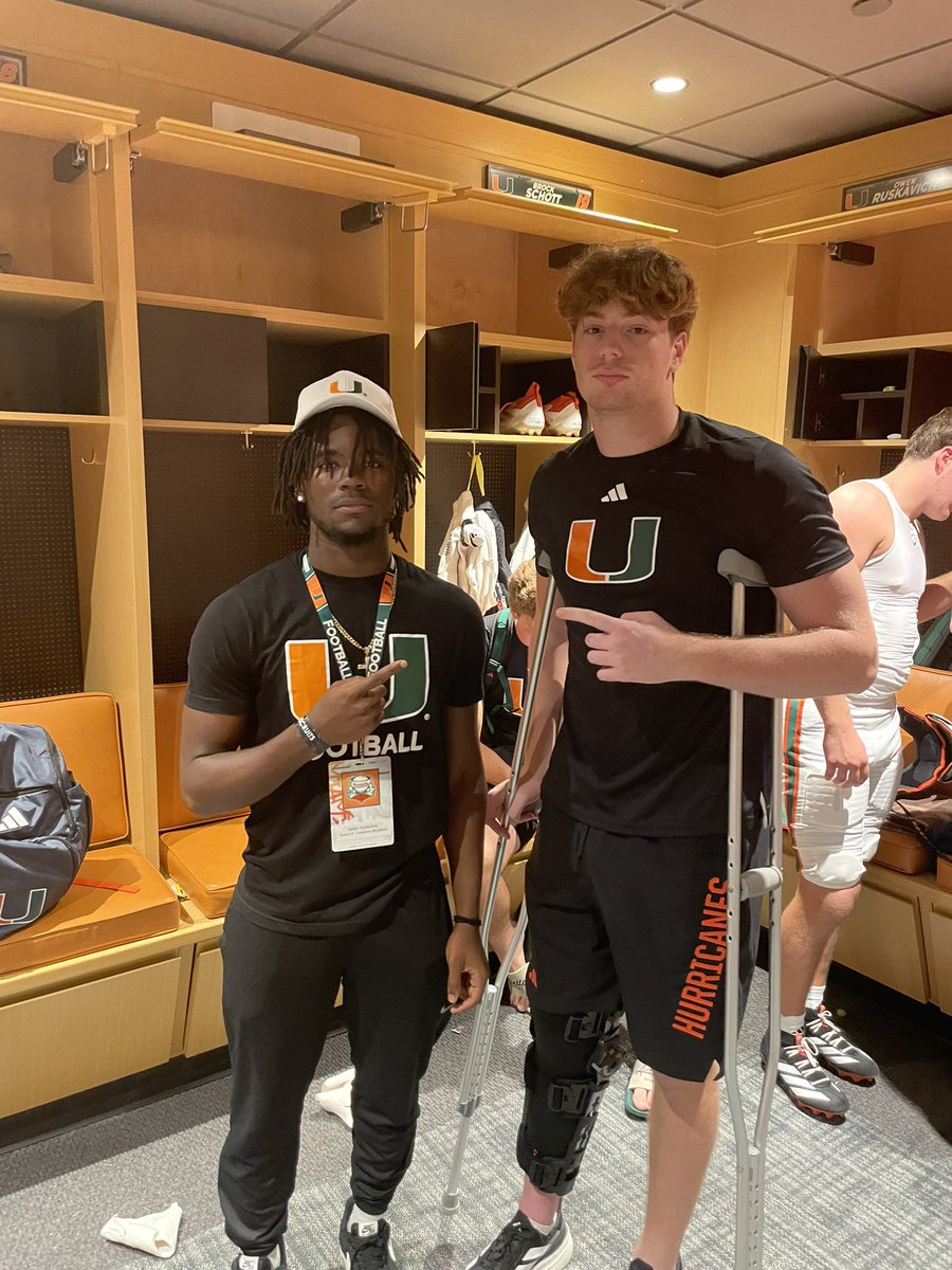 Jayhut25_'s tweet photo. Had a great time at the UNIVERSITY OF MIAMI last night. Go CANES
@julianayala15k @st1cktalk_tmo @6ixtimesss @TMO__Coach @Cedric20Tucker @ChuckCizMe @NEP_Proscia @EraPrep @DylanReiman @MALACHITONEY2 https://t.co/vHXcnadkhP