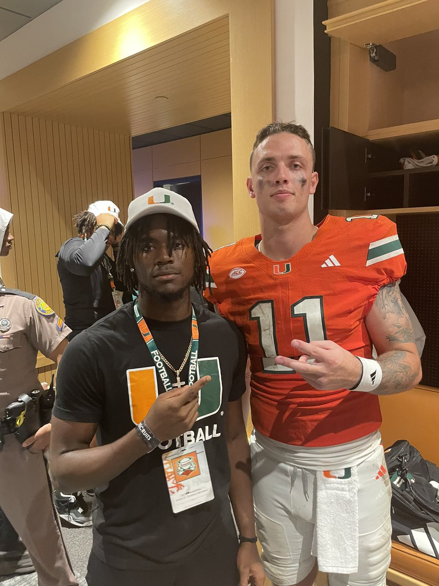 Jayhut25_'s tweet photo. Had a great time at the UNIVERSITY OF MIAMI last night. Go CANES
@julianayala15k @st1cktalk_tmo @6ixtimesss @TMO__Coach @Cedric20Tucker @ChuckCizMe @NEP_Proscia @EraPrep @DylanReiman @MALACHITONEY2 https://t.co/vHXcnadkhP