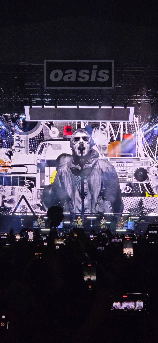 MaSandovalO's tweet photo. MEXICO CITY VIBES IN THE AREA 🇲🇽

Oasis
13 de septiembre, 2025
📍Estadio GNP Seguros https://t.co/qW5czmLhwk