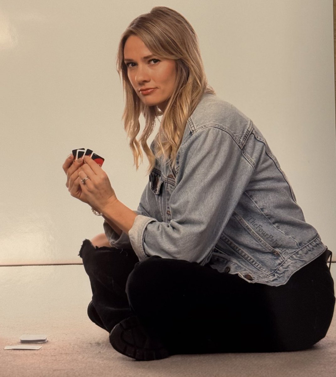 TheFourPsInLife's tweet photo. nothing beats playing uno with tori and yas https://t.co/N5nnDyRC7u