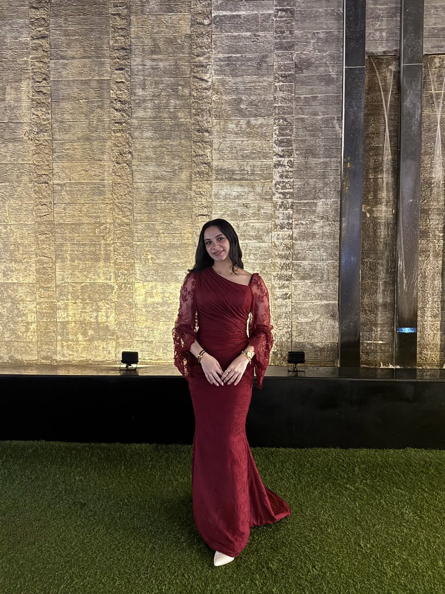 cinnamon girl tweet media