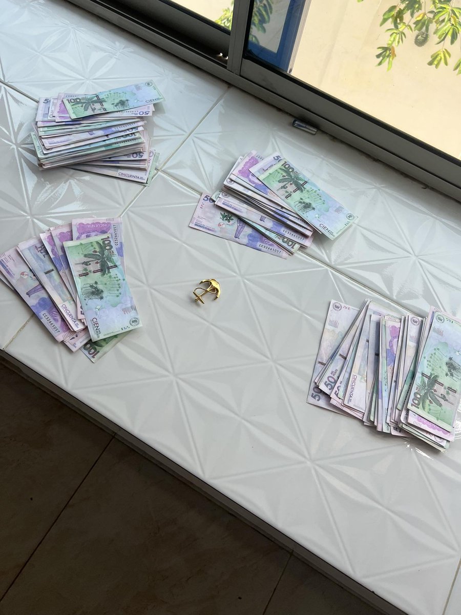 Bandidosfrases's tweet image. Así como trates está imagen te irá el resto del año 🤑