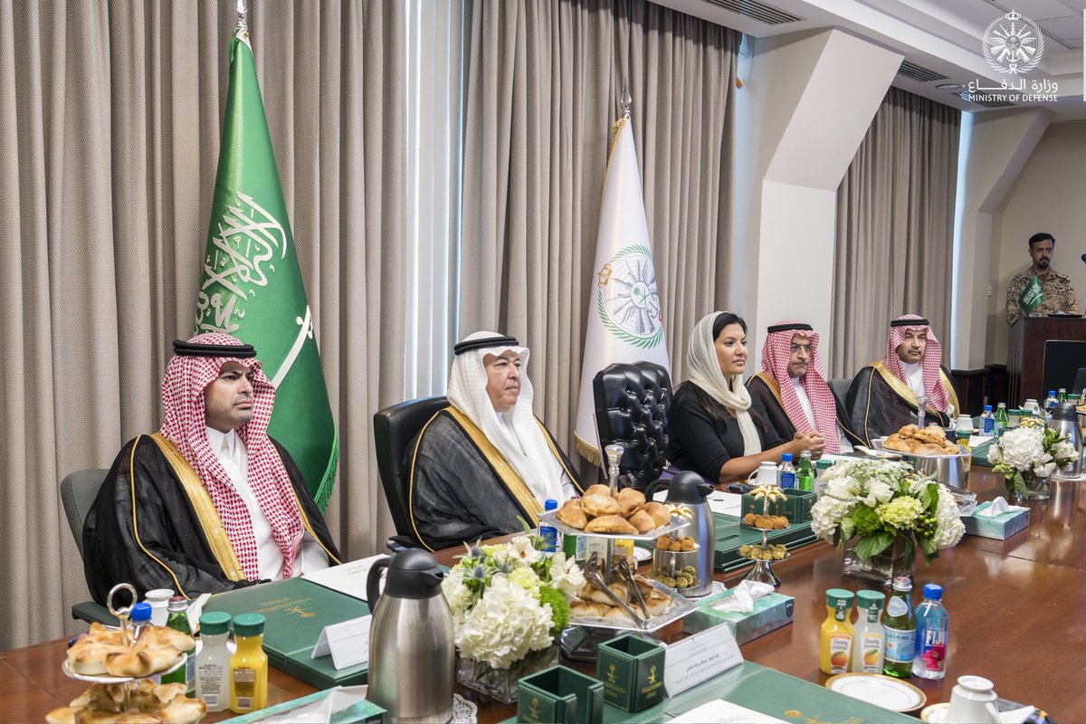 صاحبة السمو الملكي الأميرة ريما بنت بندر بن سلطان بن عبدالعزيز سفيرة خادم الحرمين الشريفين لدى الولايات المتحدة الأمريكية، تزور الملحقية العسكرية السعودية في واشنطن، وكان في استقبالها معالي مساعد وزير الدفاع للشؤون التنفيذية الدكتور خالد البياري.

#وزارة_الدفاع