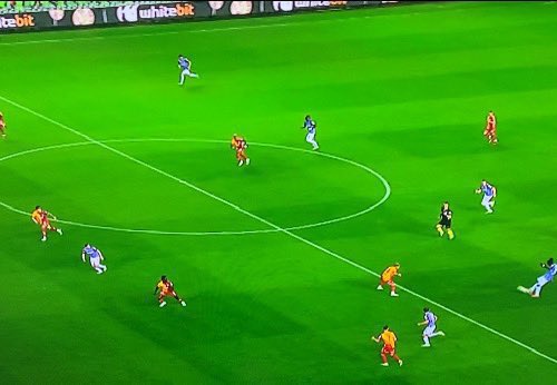 Gecen Sezon galatasaray trabzonspor'a karşı şöyle mac kazandı

Hatta trabzonda Oynanan macta
trabzonspor'un net Penaltısı ve Muslera'ya Kırmız Kart verilmemişti

Hic Bugün Kadar yangın olmadı

Eze eze kazandı Fenerbahce ve buna Leke atmaya calışıyorlar

Cünkü Fenerbahce Hocasını