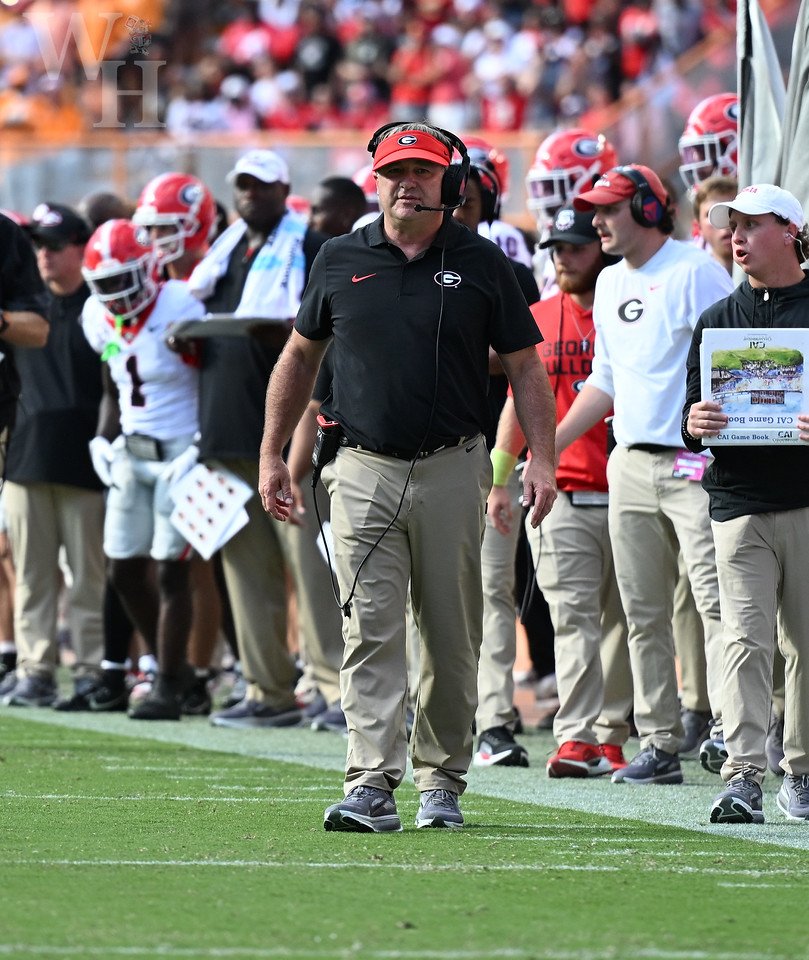 Joey Aguilar vs Georgia:

First 14 passes: 14/14, 100%, 213 yards, 15.2 YPA, 2 TDs
Rest of the game: 10/22, 45.5%, 158, 7.2 YPA, 2 TDs 2 INTs

That's what we call a defensive adjustment.
#GoDawgs