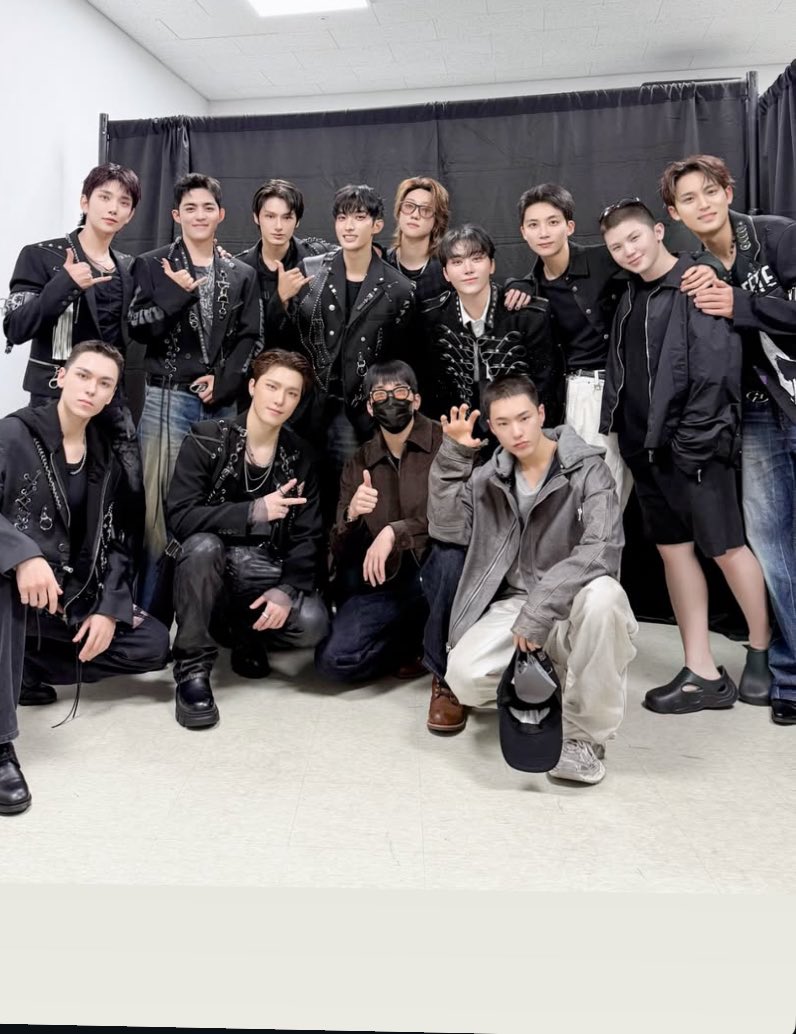 yjhanihaee's tweet photo. Waking up to this is a blessing 😭 i love my ot13 so muchhh https://t.co/MAK5KtRTwC