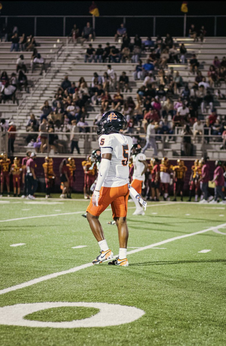 My first 3 games hudl.com/v/2SgPP7 <a href="/mrversatile6/">Vic p the coach</a> <a href="/GregJohnson_8/">Greg Johnson (YG)</a> <a href="/PCHighFootball/">Putnam City High Football</a>