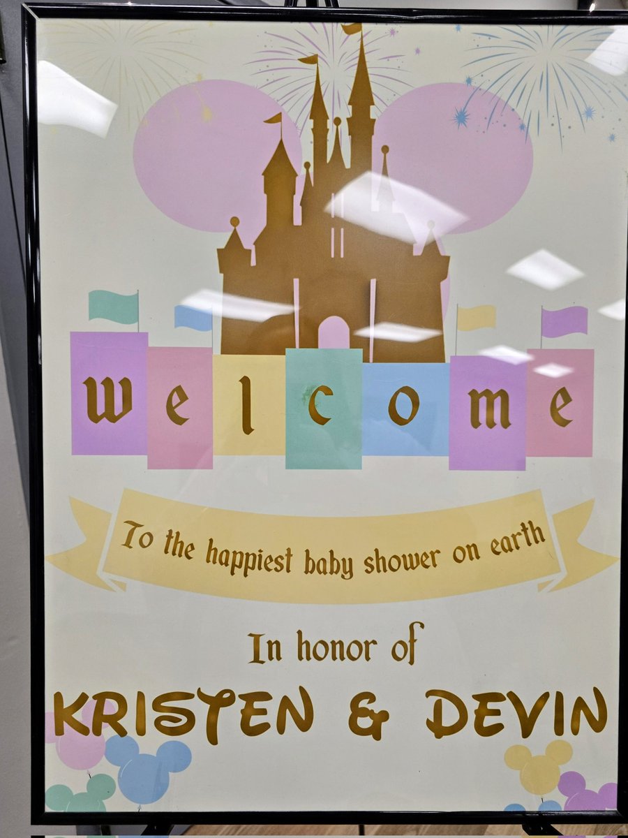 KLegge09's tweet photo. Can't believe Abigail will be here in 4-5 weeks 💛 https://t.co/8PRwaDHW8K