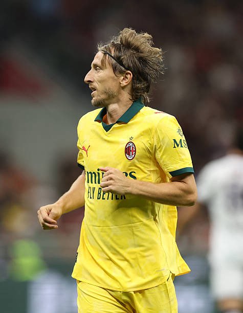 Третий комплект формы Милана как будто косплеит сборную Бразилии. 
 #MilanBologna