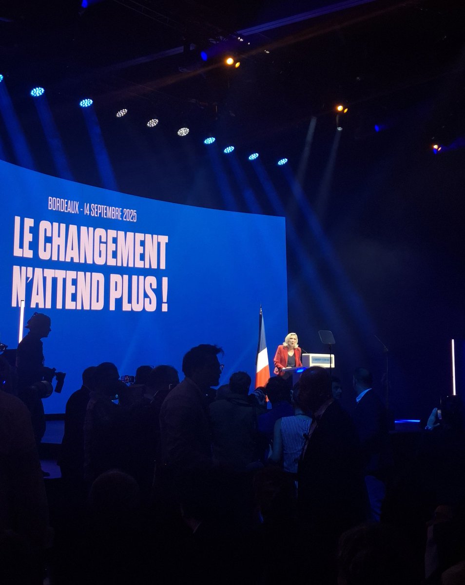 RNJ_42's tweet photo. 🇫🇷 Ce week-end, le Rassemblement National de la Loire était présent aux #Estivales de Bordeaux !
📚 Formations, 🤝 moments conviviaux, et un grand meeting porteur d’#espoir.✨️
🔥 Le changement n’attend plus ! https://t.co/ZE8kgUmzGc