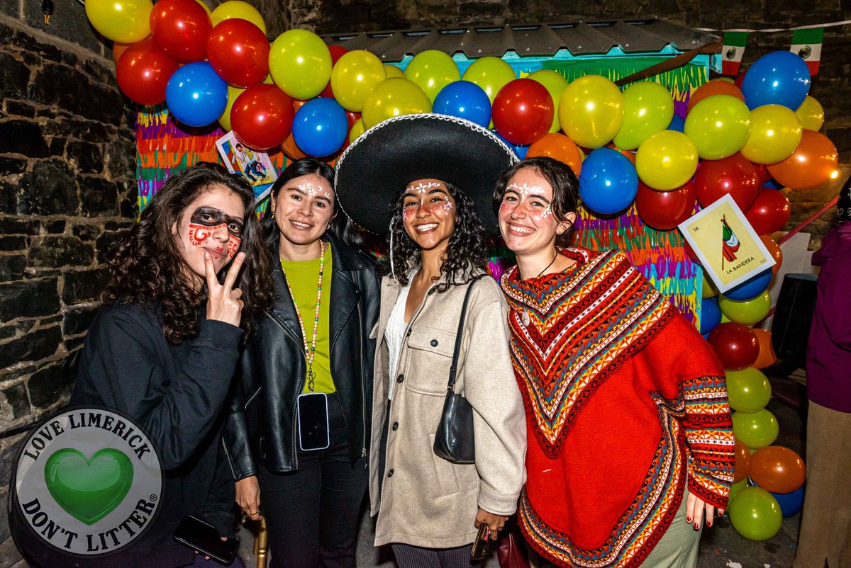 ilovelimerick's tweet photo. PHOTOS Mexican Independence Day 2025 https://t.co/bRuYdkaKVd  💚🇲🇽🌯

Full album of photos on our website! 📸

#mexico #mexicanday #wickhamway #limerick #ilovelimerick #lovelimerick #limerickcity @WickhamWay https://t.co/kULxhTBMTs