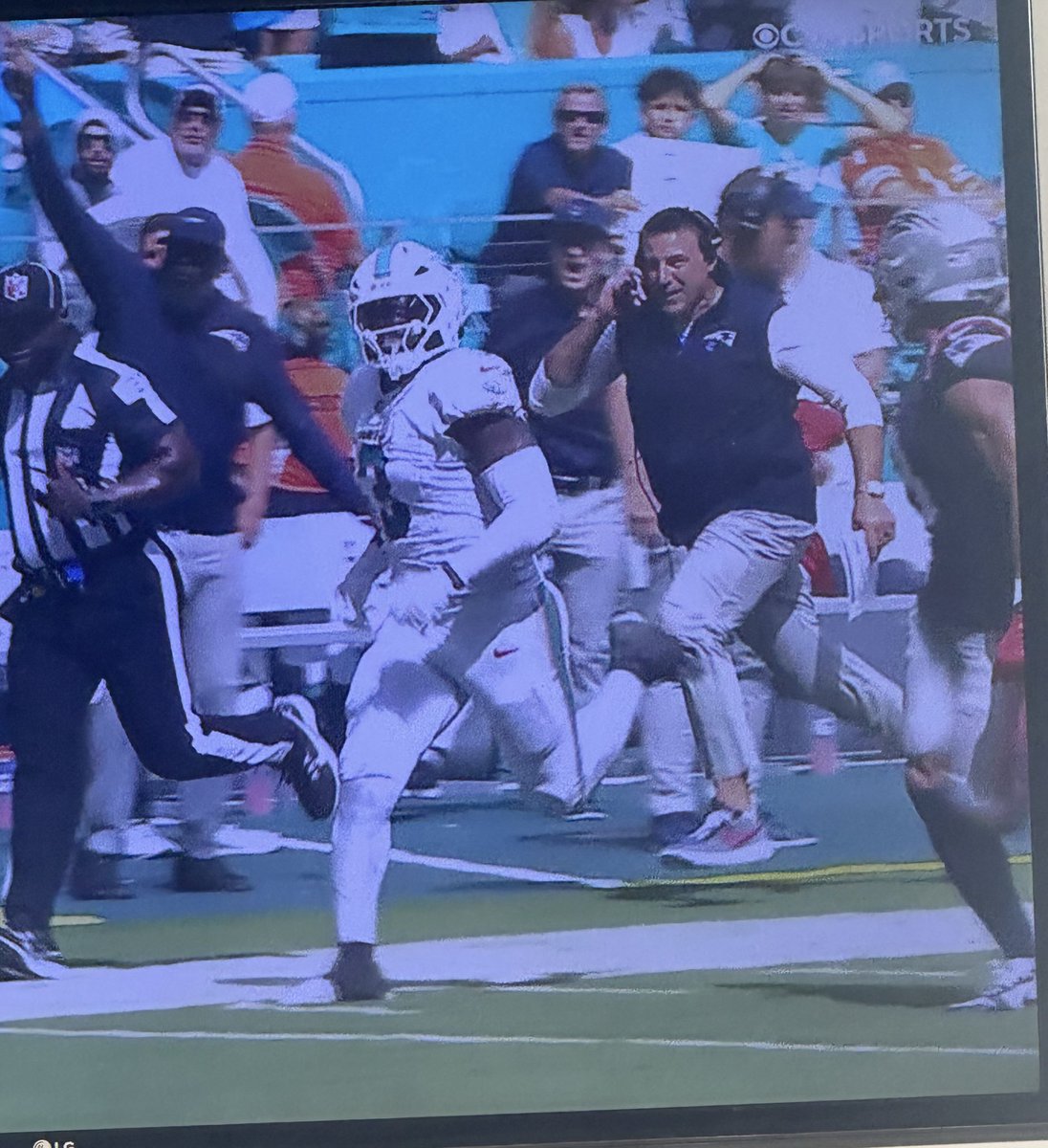 FeitsBarstool's tweet photo. CHOO CHOOOOO https://t.co/GUHZEaO3SU