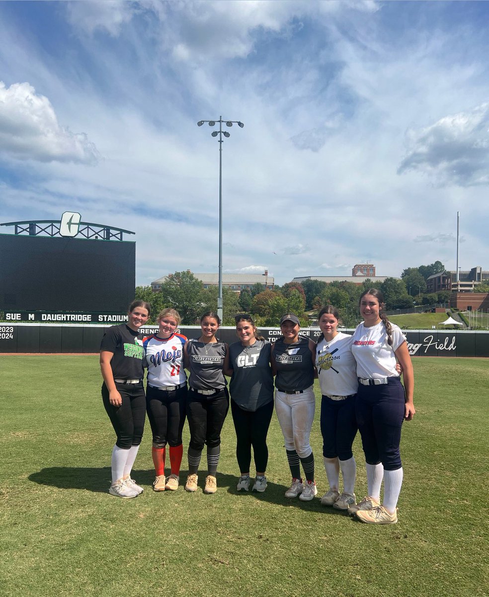 Thank you <a href="/CharlotteSB/">Charlotte Softball</a> for a great camp day!! Our girls had an absolute blast! 💥 
They will definitely be back‼️ Time to go to work!