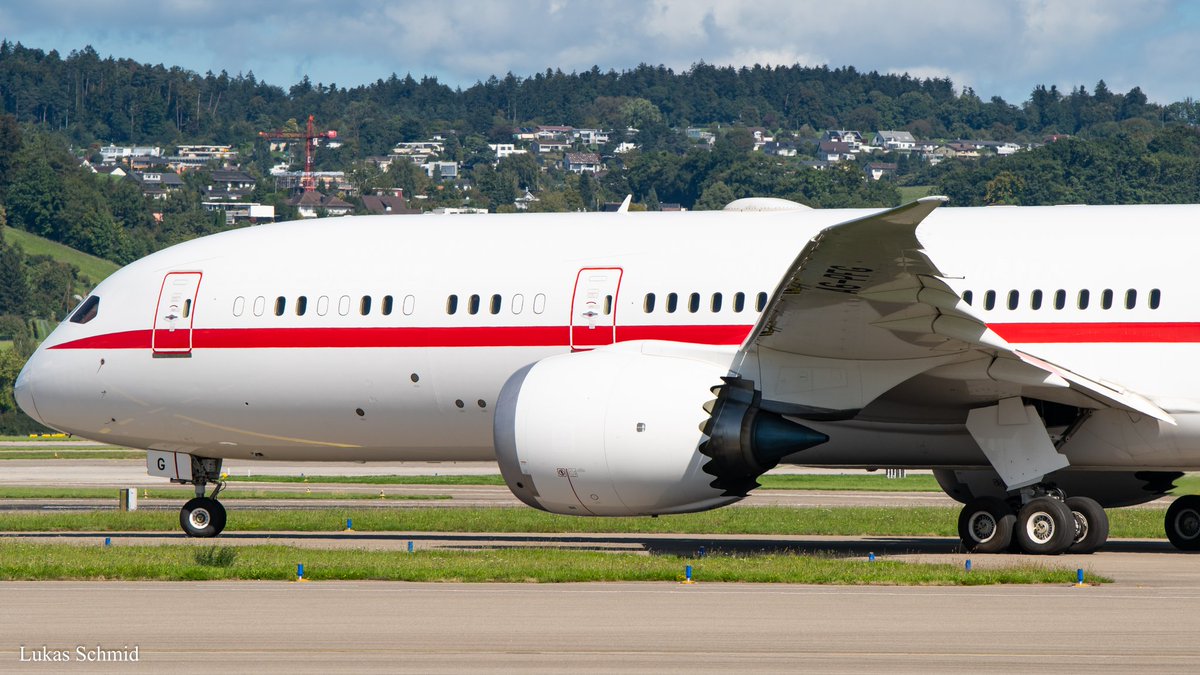 aviation_schmid's tweet photo. Presidential Flight / Boeing 787-9 / A6-PFG / ZRH - 14.9.25
#AvGeek #planespotting #planes #planespotter #aviation #aviationphotography #spotting #ZRH #ZRHAirport #ZRHmovements #boeing #dreamliner #a6pfg #presidentialflight https://t.co/obwNpuOglg