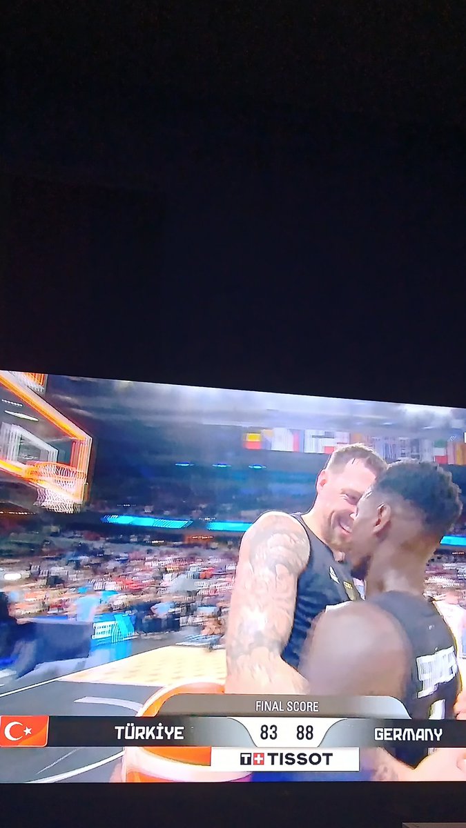 lolli_floo's tweet image. EUROPPAAAAAMEISTERRRRR.  

#DBBTeam #TÜRGER #deutschland