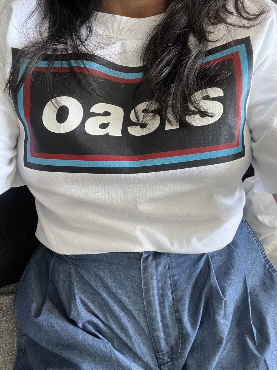 valeriaspg's tweet photo. ¿Cómo se cura la depresión post Oasis? https://t.co/ELxY1W3NTo